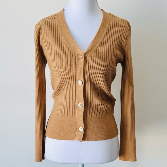 Camel Ribbed V-Neck Cardigan 🤎 - Picture 1 of 6